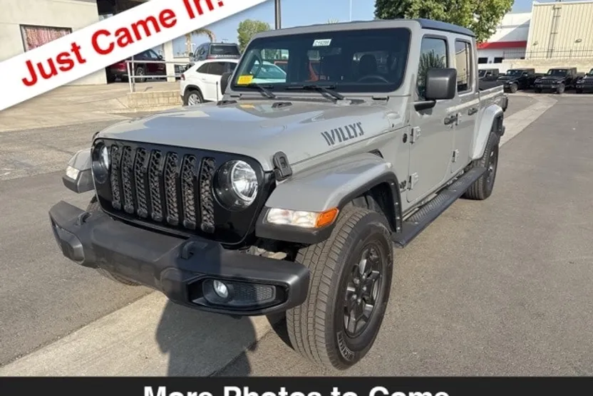 2021 Jeep Gladiator Willys photo 1