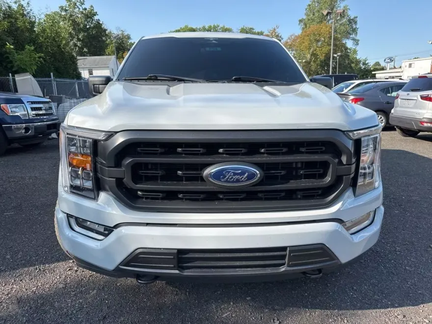 2023 Ford F-150 XLT photo 1