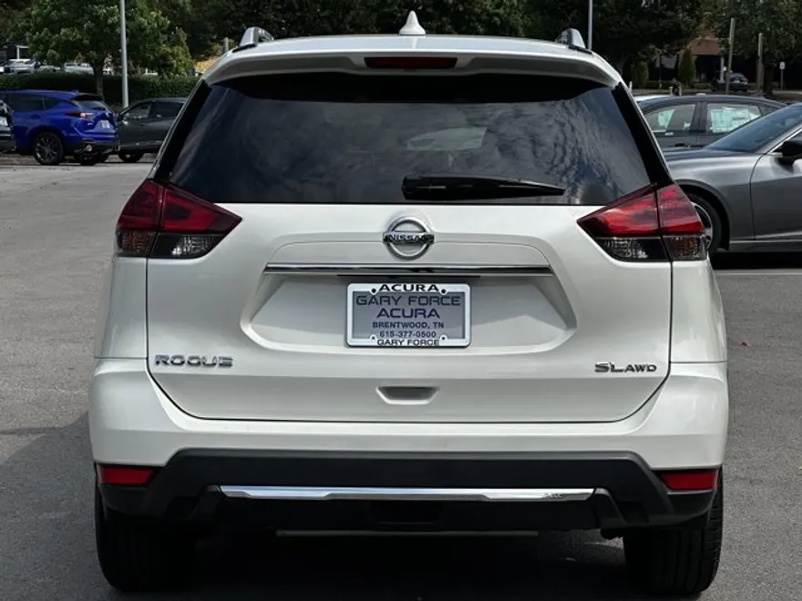 2018 Nissan Rogue SL photo 1