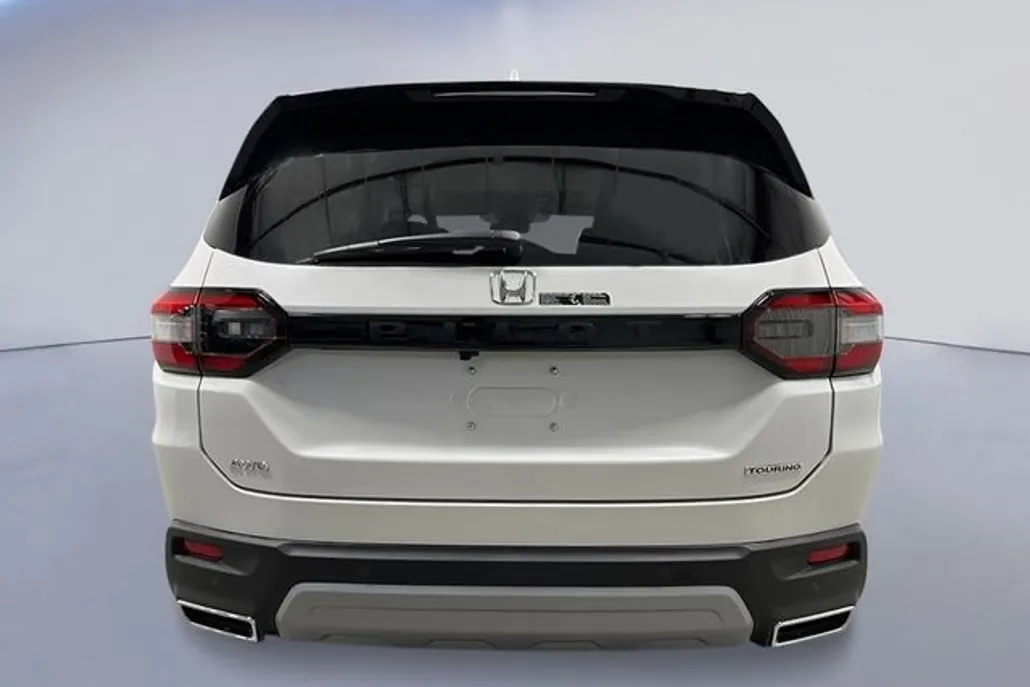 2025 Honda Pilot Touring photo 1