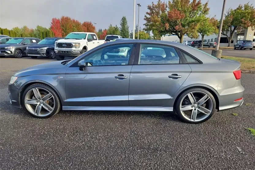 2016 Audi A3 1.8T Premium photo 1