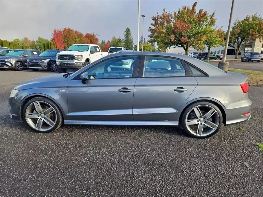 2016 Audi A3 1.8T Premium photo 1