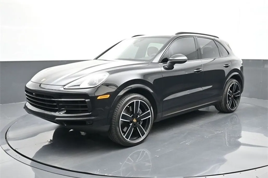 2023 Porsche Cayenne Platinum Edition photo 1