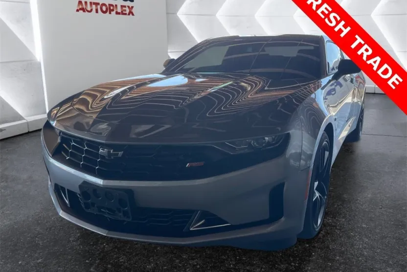 2023 Chevrolet Camaro 2LT photo 1