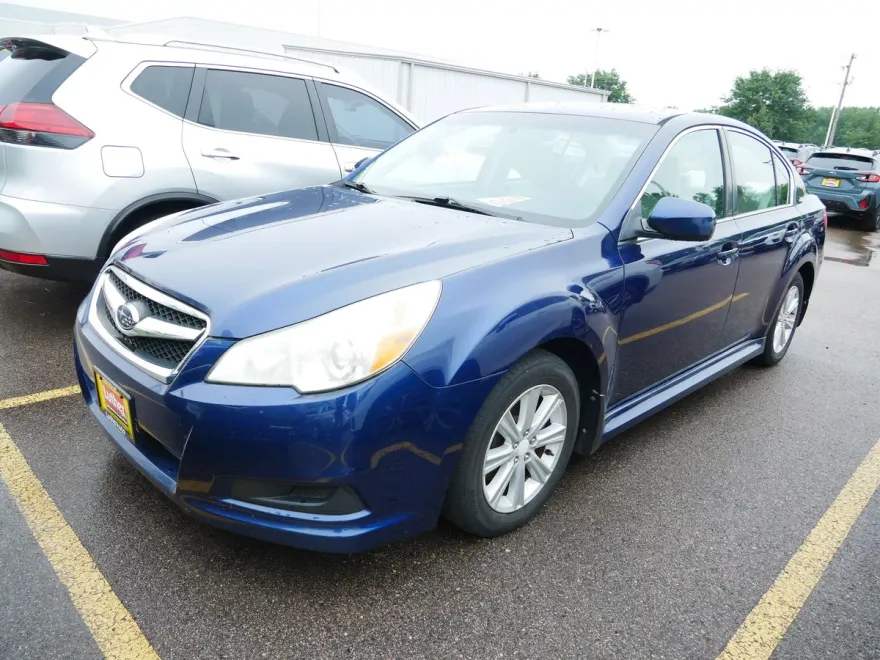 2011 Subaru Legacy 2.5i photo 1