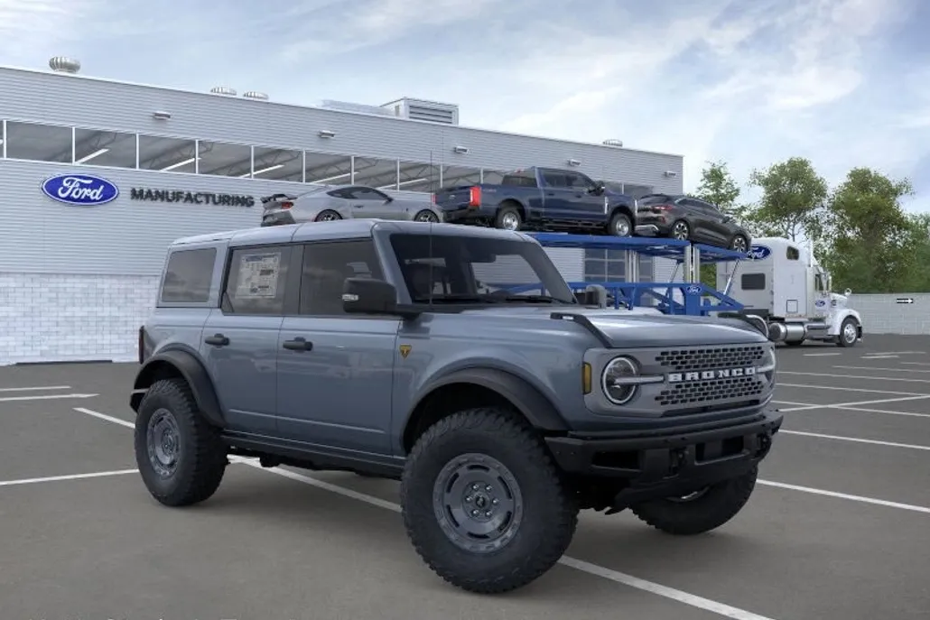 2025 Ford Bronco Badlands photo 1
