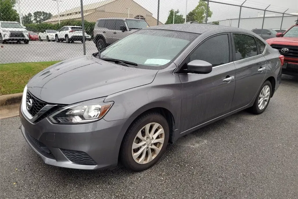 2019 Nissan Sentra SV photo 1