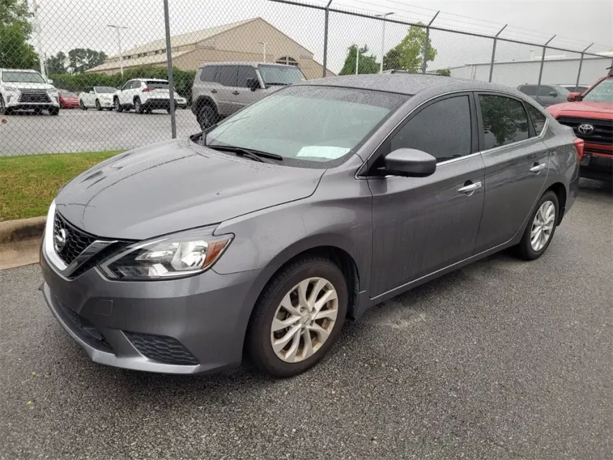 2019 Nissan Sentra SV photo 1