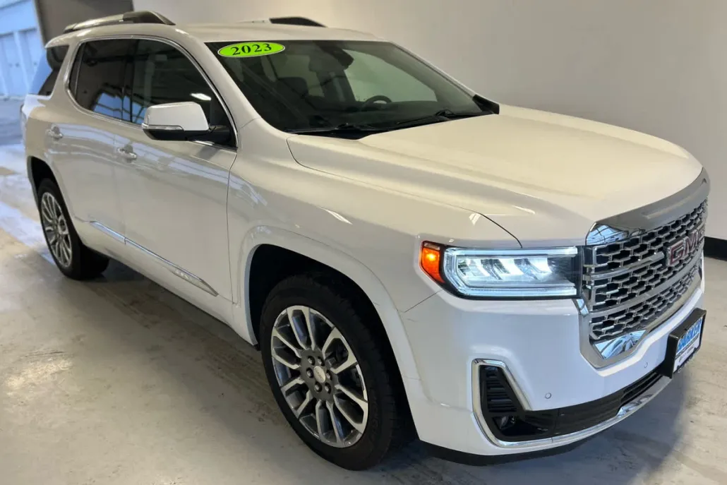 2023 Gmc Acadia Denali photo 1
