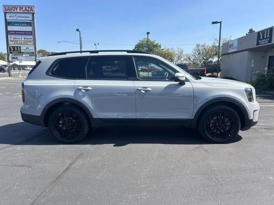 2025 Kia Telluride EX X-Line photo 1