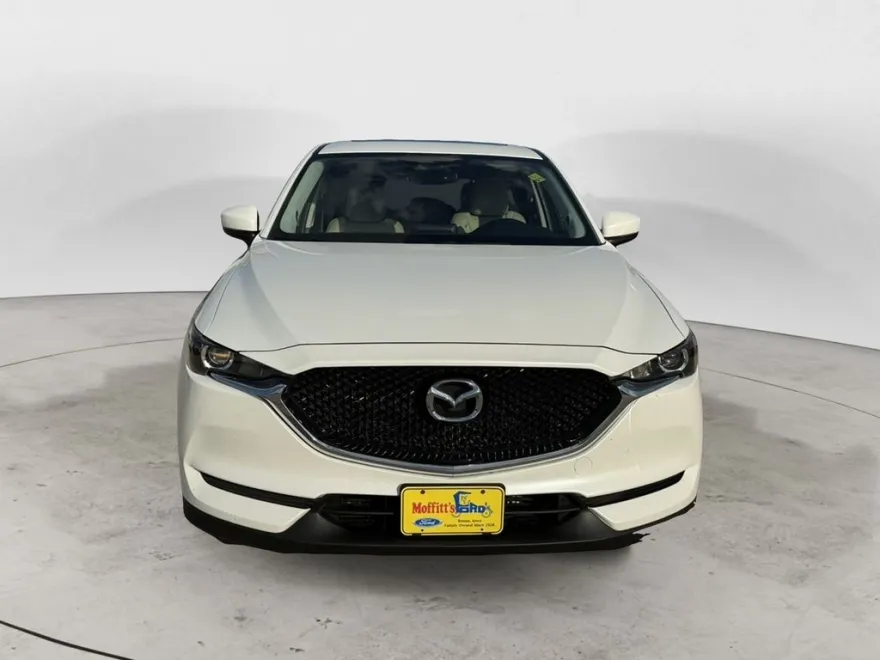 2017 Mazda CX-5 Touring photo 1