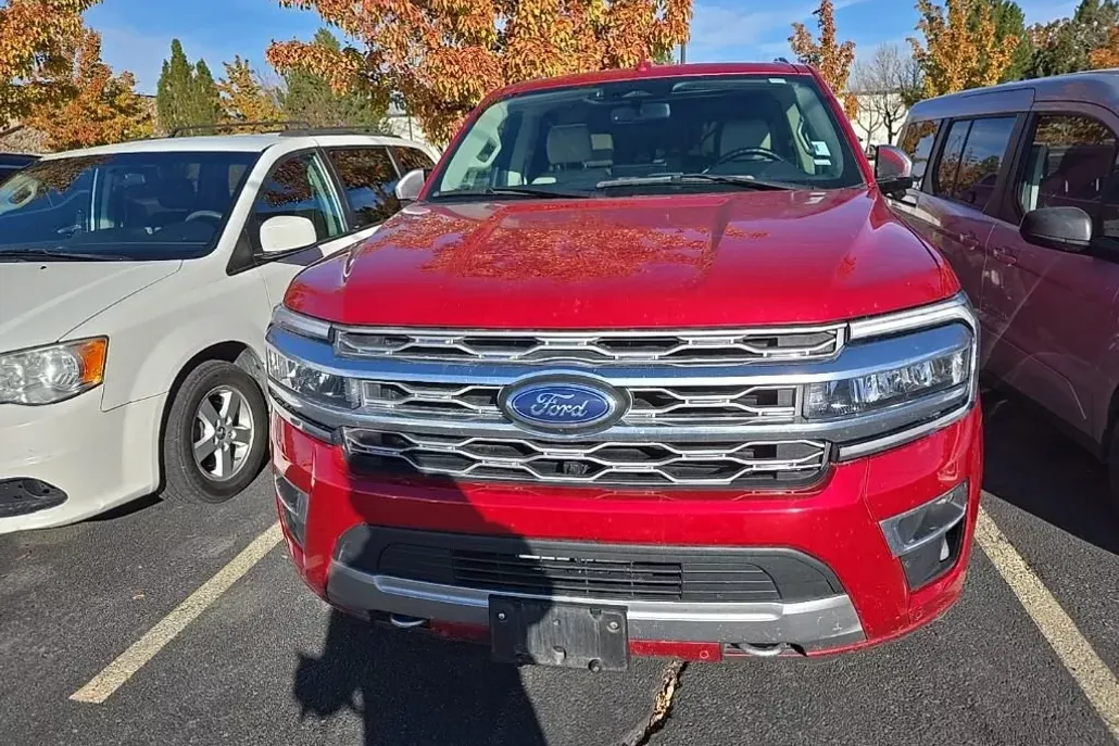 2022 Ford Expedition Platinum photo 1