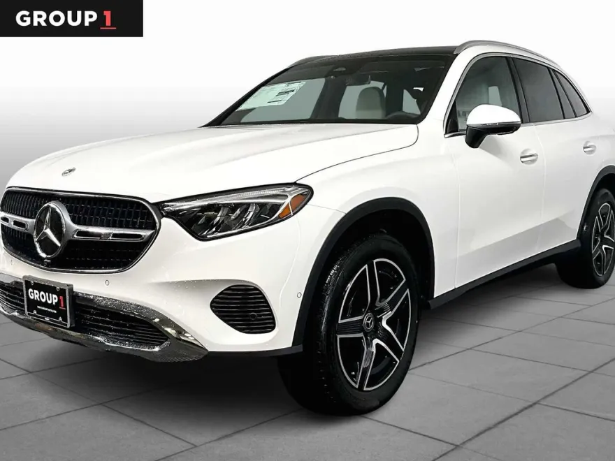 2026 Mercedes Benz GLC 300 4MATIC photo 1