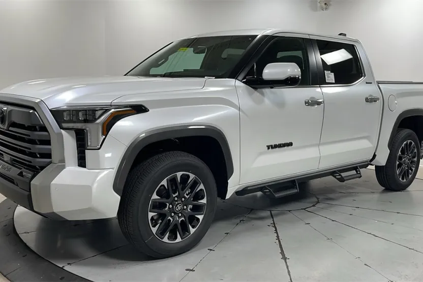 2026 Toyota Tundra SR5 photo 1