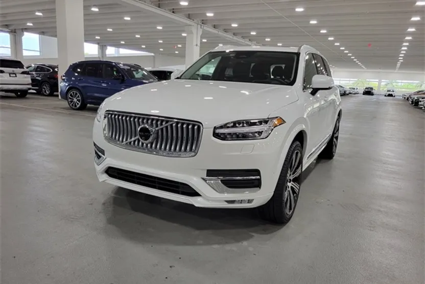 2025 Volvo XC90 photo 1