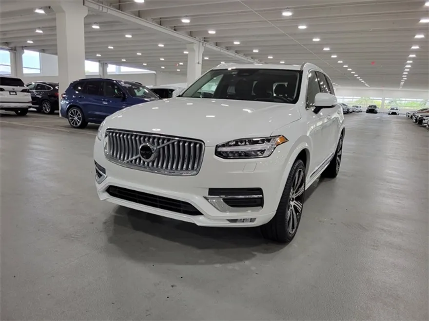 2025 Volvo XC90 photo 1