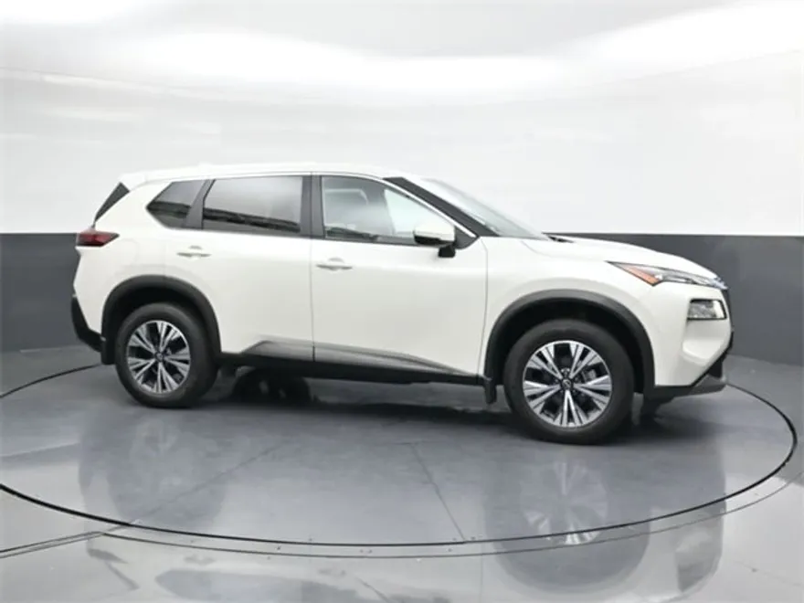 2023 Nissan Rogue SV photo 1