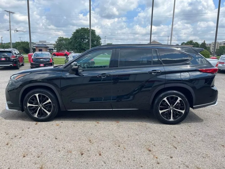2022 Toyota Highlander XSE photo 1