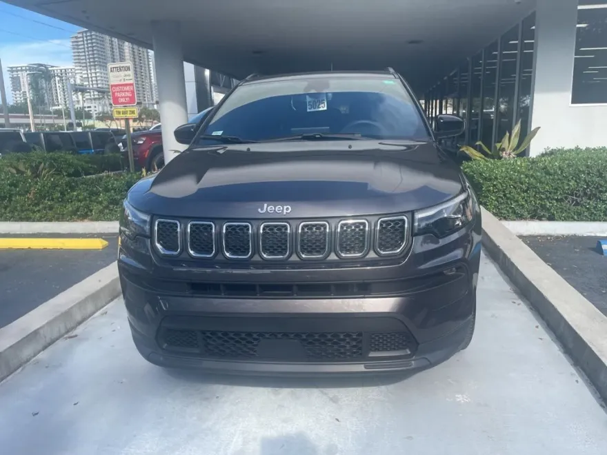 2024 Jeep Compass Latitude Lux Altitude photo 1