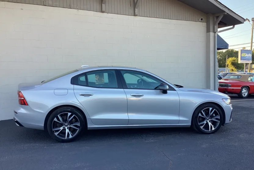 2024 Volvo S60 Core photo 1