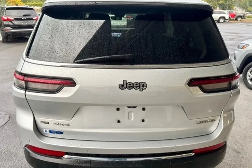2021 Jeep Grand Cherokee Limited photo 1