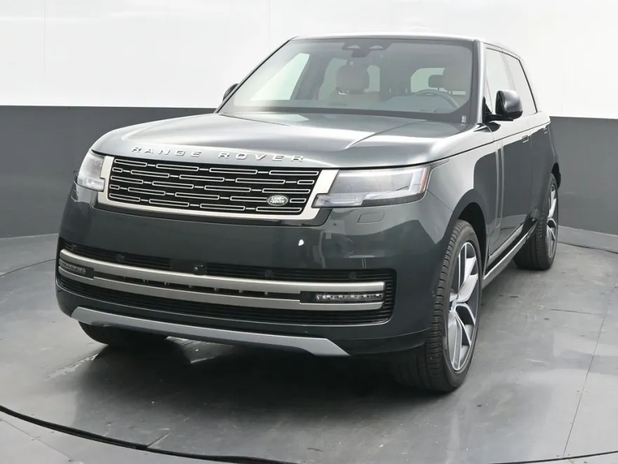 2025 Land Rover Range Rover SE photo 1
