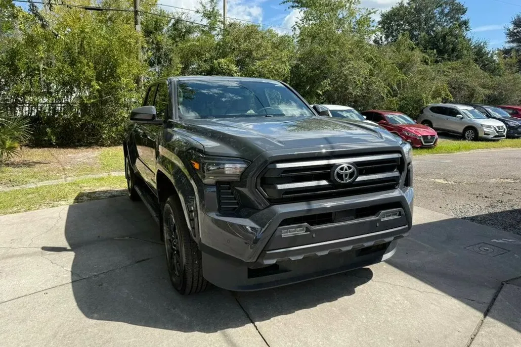 2024 Toyota Tacoma SR5 Double Cab photo 1