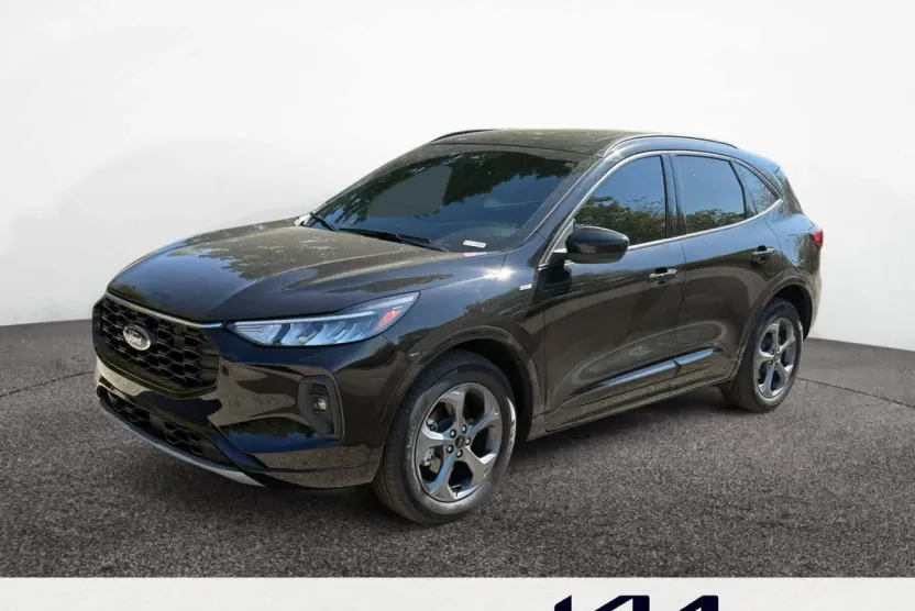2023 Ford Escape ST-Line Select photo 1