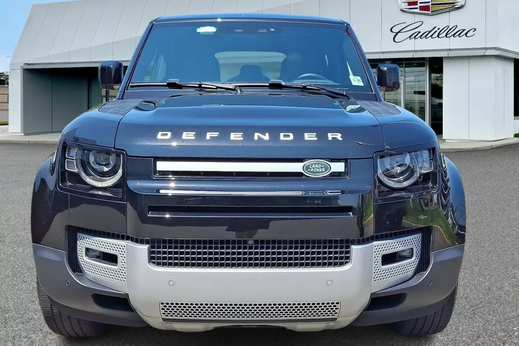 2024 Land Rover Defender 110 S photo 1