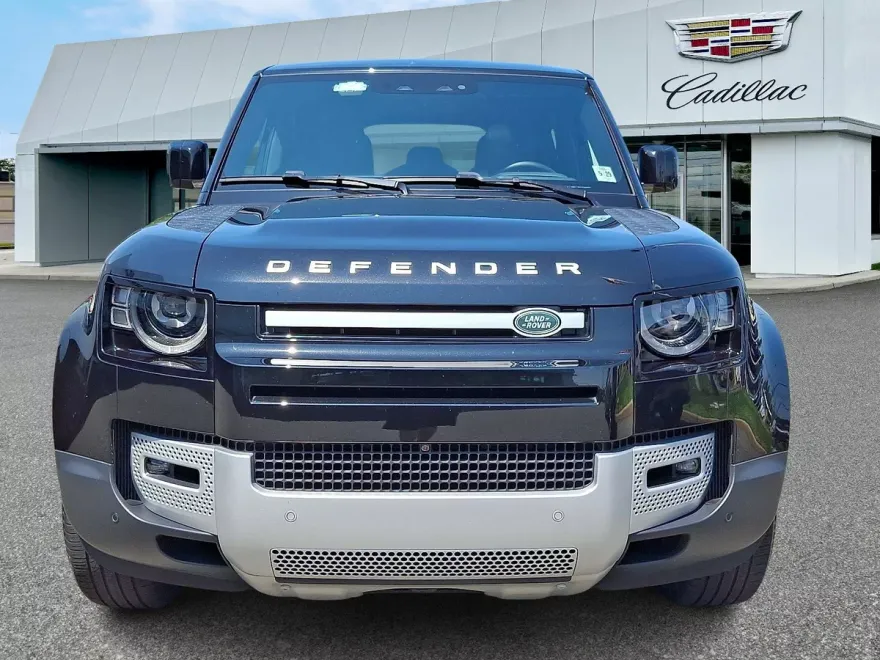 2024 Land Rover Defender 110 S photo 1
