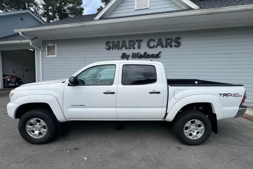 2015 Toyota Tacoma Double Cab PreRunner photo 1