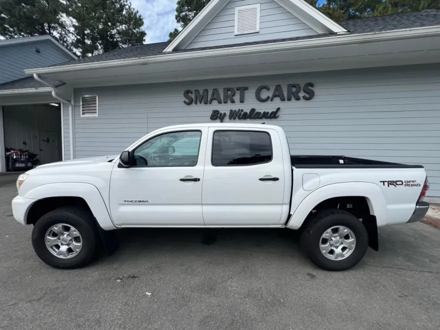 2015 Toyota Tacoma Double Cab PreRunner photo 1
