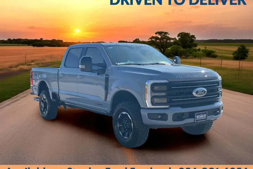 2025 Ford F-250 Platinum photo 1