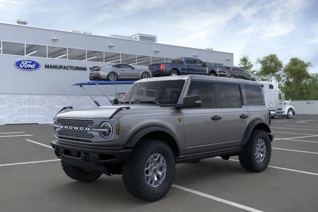 2025 Ford Bronco Badlands photo 1