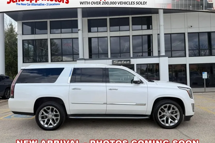 2016 Cadillac Escalade ESV Premium photo 1