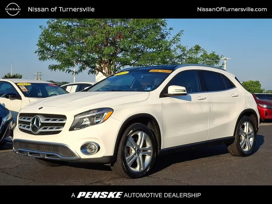 2018 Mercedes Benz GLA 250 4MATIC photo 1