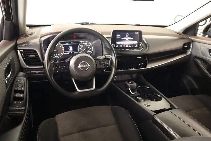 2022 Nissan Rogue SV photo 1