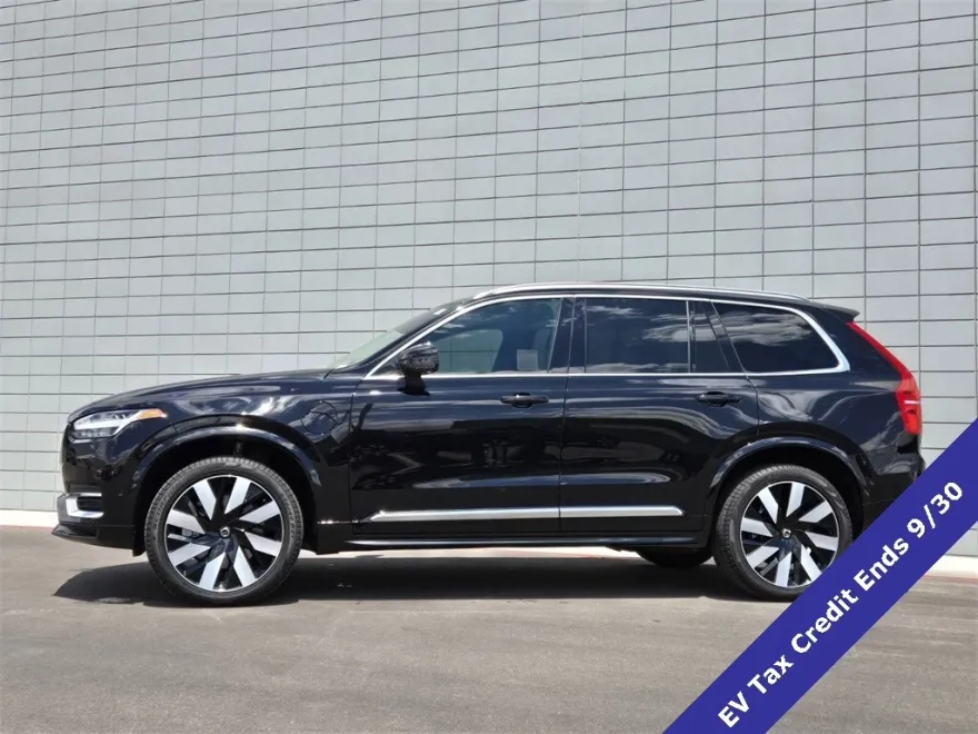 2025 Volvo XC90 T8 Plus photo 1
