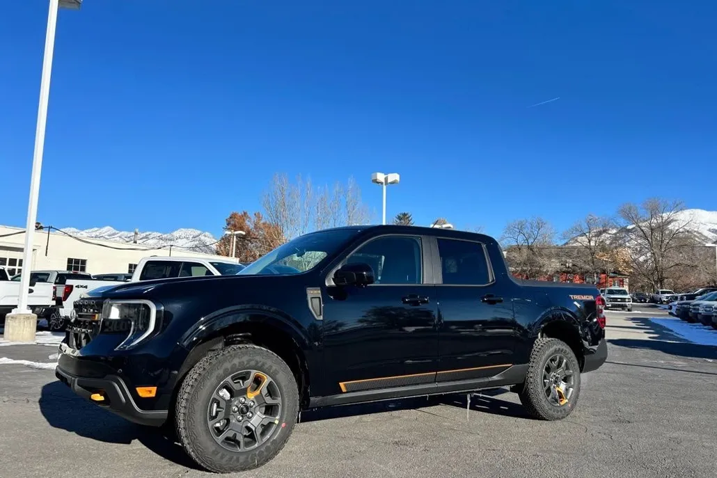 2025 Ford Maverick Tremor photo 1
