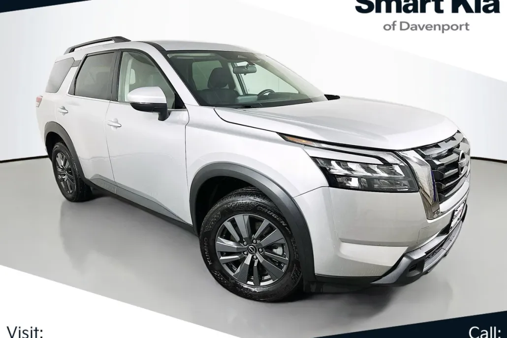 2023 Nissan Pathfinder SV photo 1