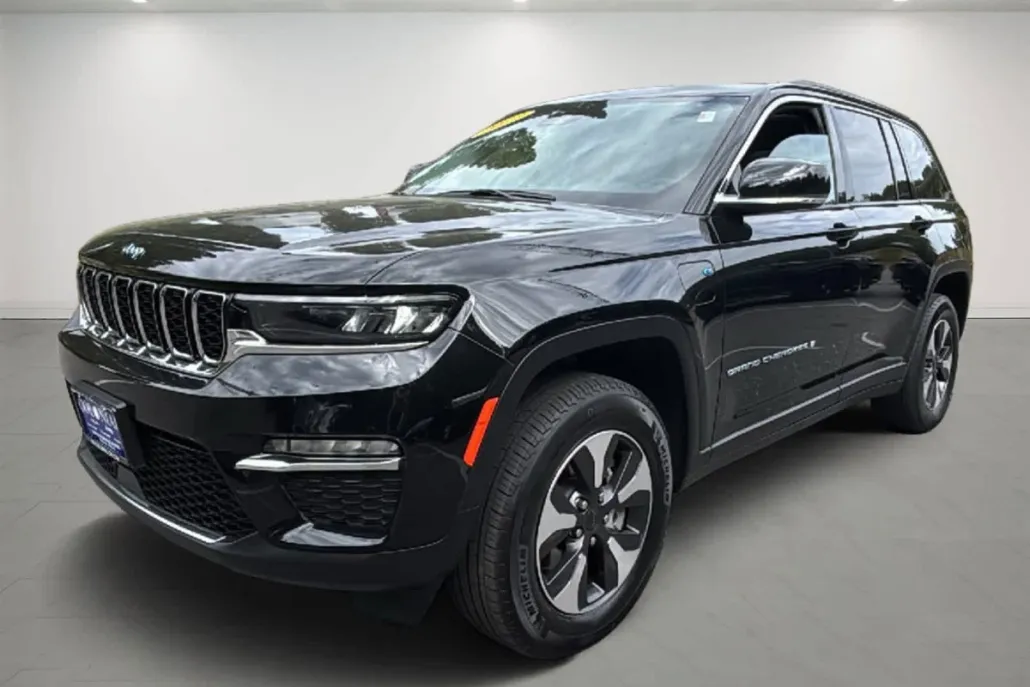 2023 Jeep Cherokee 4xe photo 1