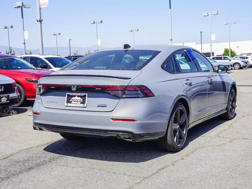 2025 Honda Accord Hybrid Sport-L photo 1