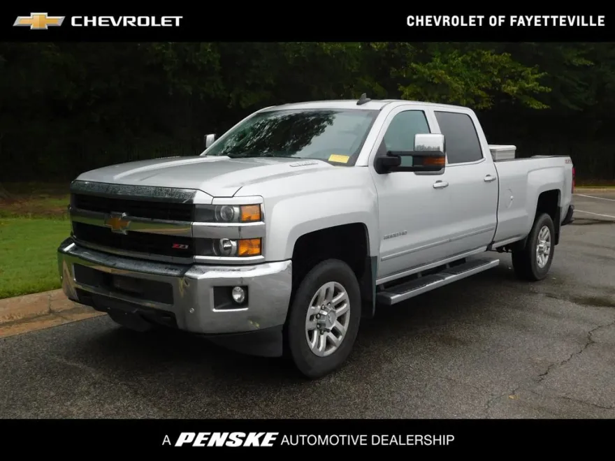 2016 Chevrolet Silverado 3500HD LTZ photo 1