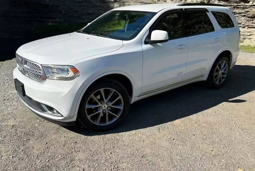 2020 Dodge Durango SXT Plus photo 1