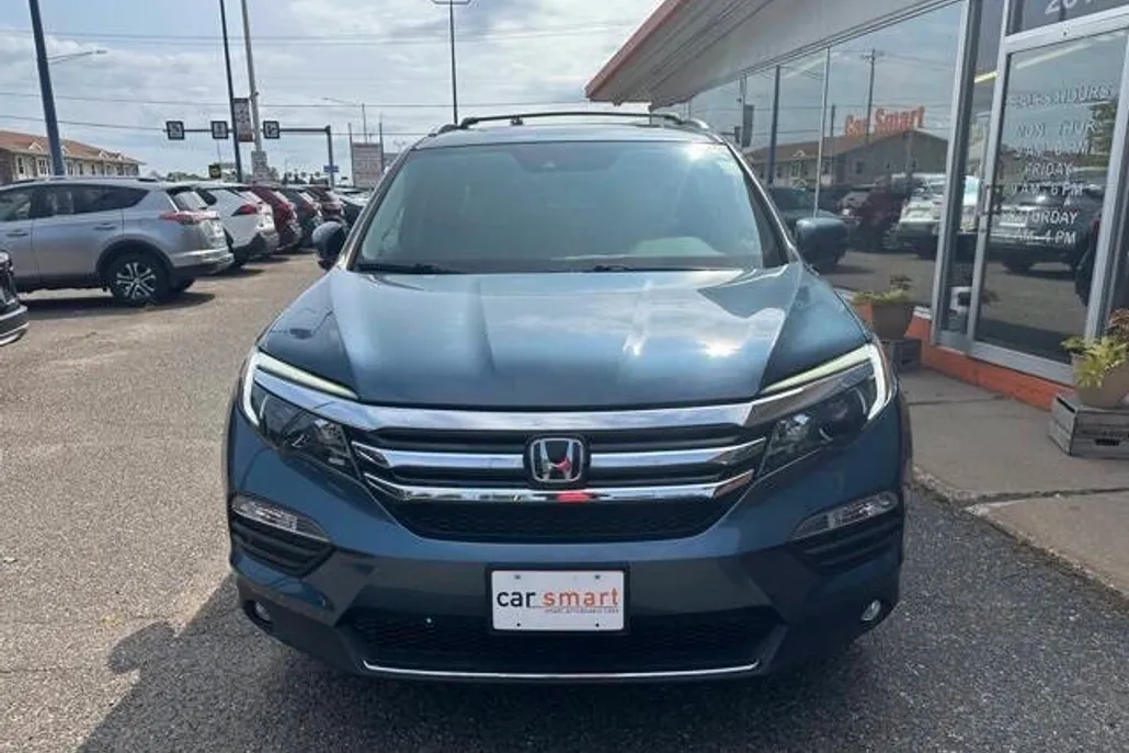 2018 Honda Pilot Touring photo 1