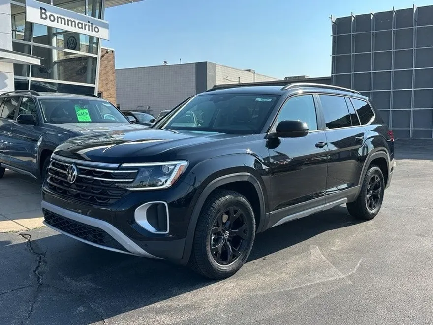 2025 Volkswagen Atlas Peak Edition SE Technology photo 1
