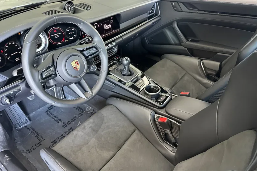 2024 Porsche 911 T photo 1