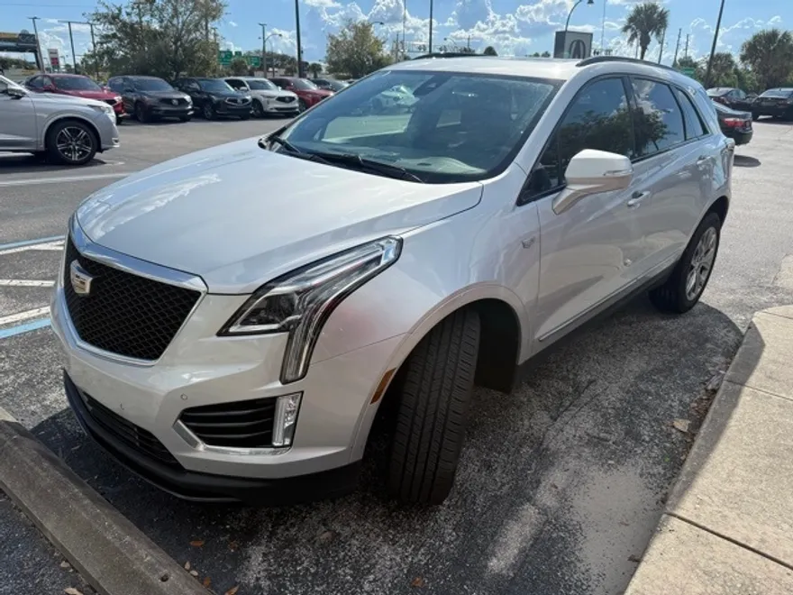 2020 Cadillac XT5 Sport photo 1
