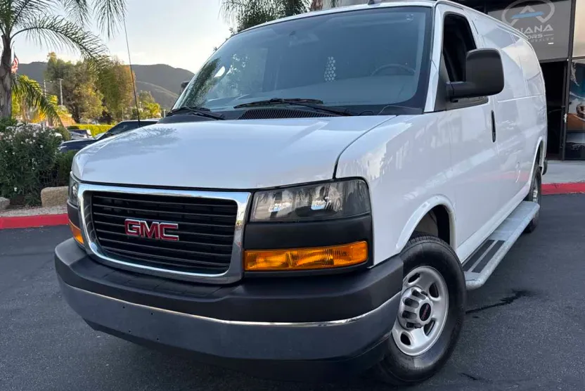 2023 Gmc Savana 2500 Cargo photo 1