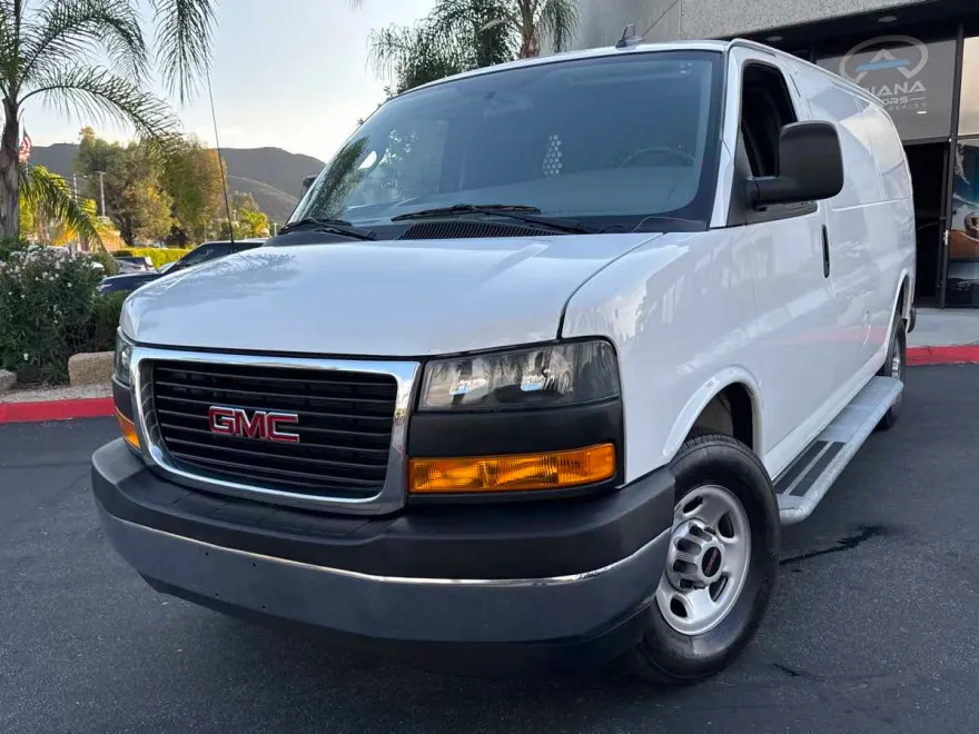 2023 Gmc Savana 2500 Cargo photo 1